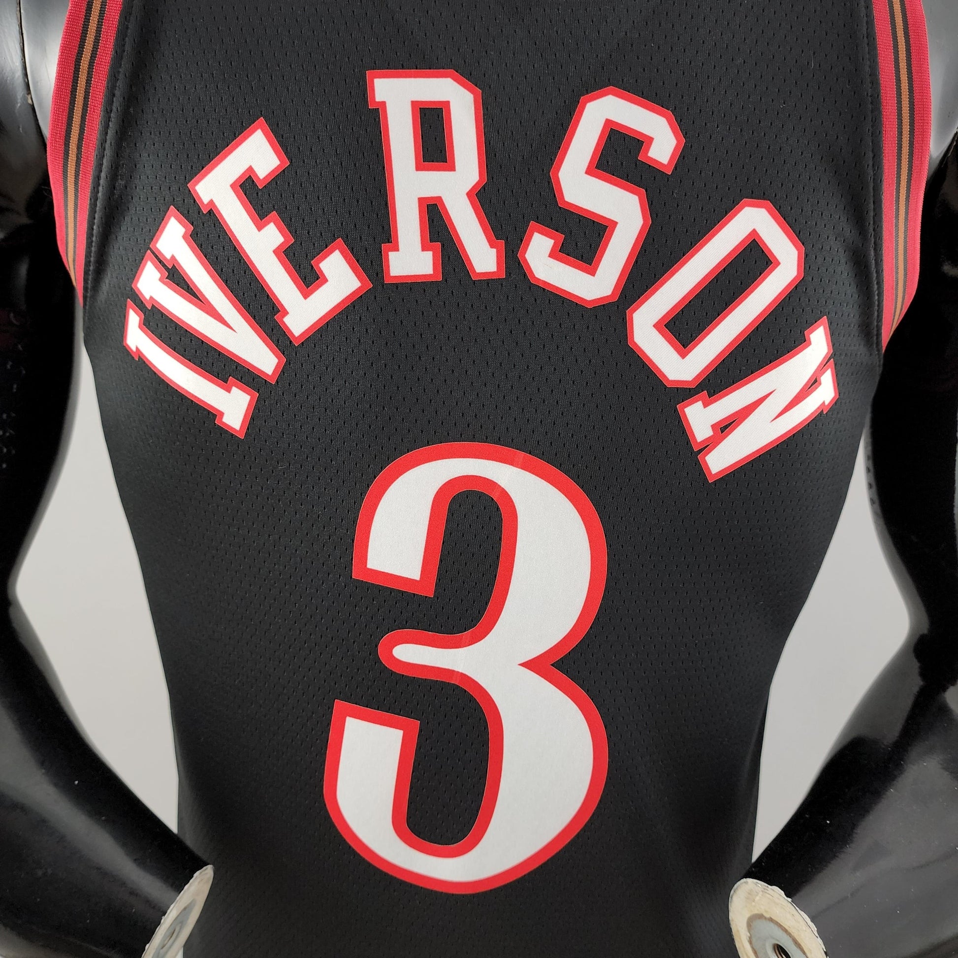 Regata NBA Philadelphia 76ers - Allen Iverson #3 Black Retrô - ResPeita Sports